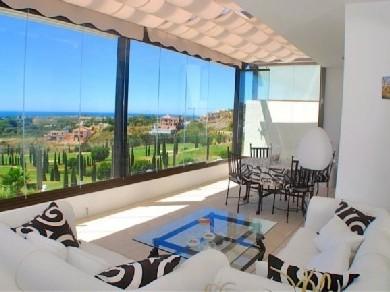 Apartamento con 2 dormitorios se vende en Estepona, Costa del Sol