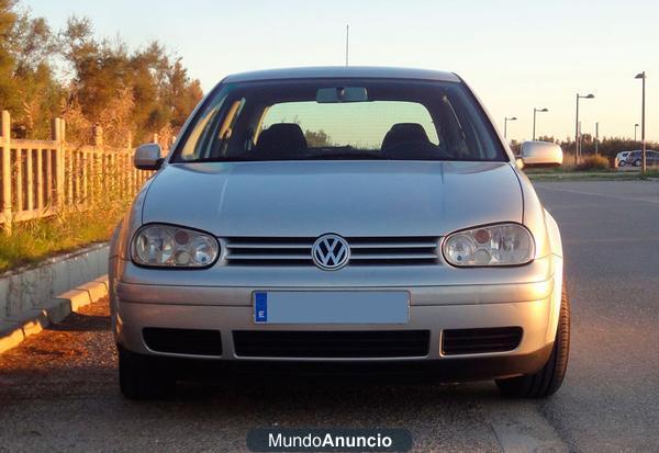 Volkswagen Golf IV 1.6 Highline 3p. 105cv Gasolina.