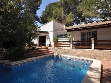 Chalet con 3 dormitorios se vende en Los Balcones, Costa Blanca