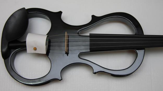 VIOLÍN ELÉCTRICO muy completo, nuevo a estrenar