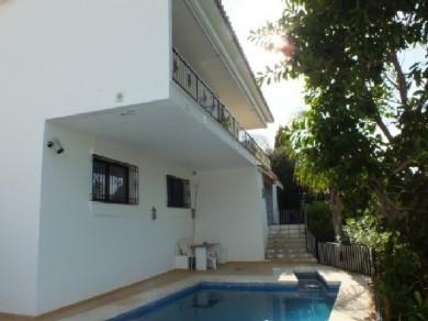 Chalet con 5 dormitorios se vende en Estepona, Costa del Sol