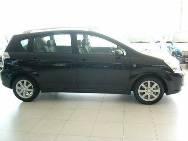 Comprar coche Toyota Corolla Verso 2.2 D4d Sol '07 en Murcia