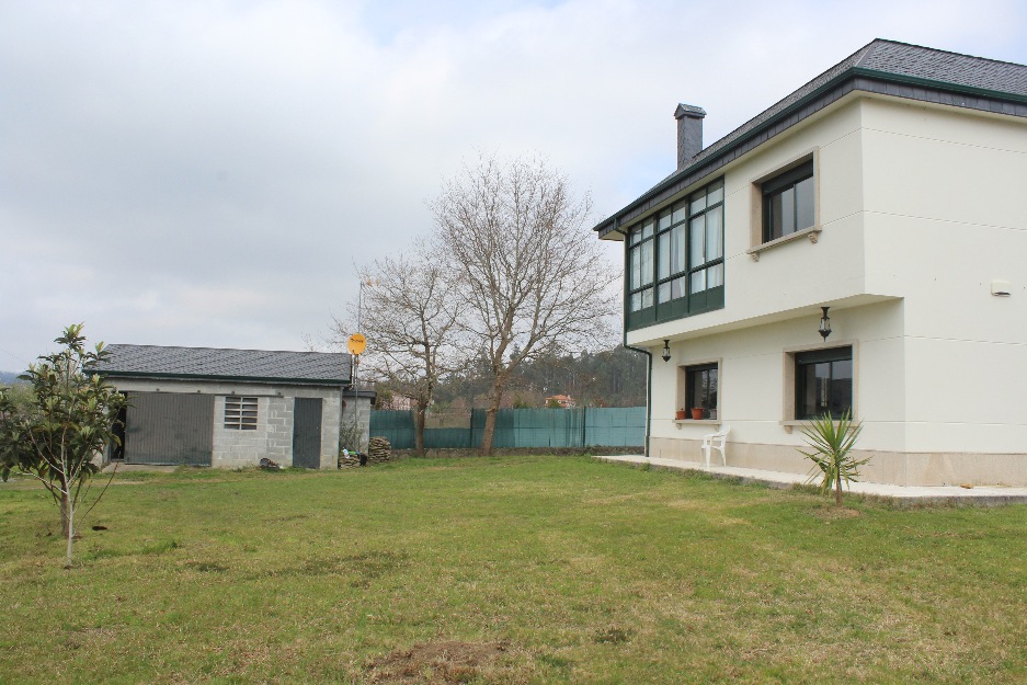 Se vende chalet individual en perfecto estado a 10 minutos de Santiago de Compostela