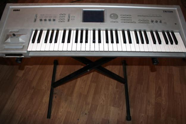 Korg Triton Workstation/Sampler 61 teclas