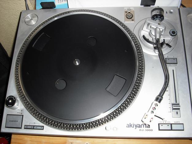 vendo o cambio 2 giradiscos akiyama dj-3000