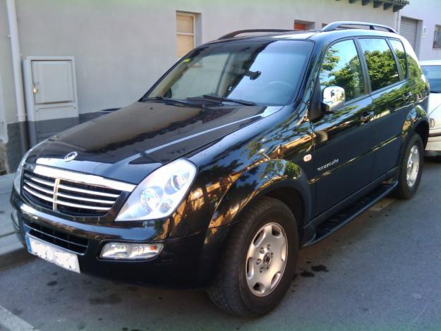 Vendo SsangYong REXTON XDI 2.7 FULL Negro 2005