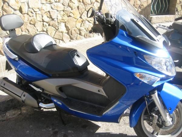 2.500   - KYMCO XCITING 500 2006 8900KM IMPECABLE OFERTA !!