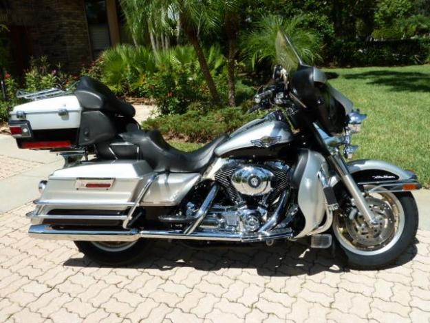 2003 Harley-Davidson Touring FLHTCUI