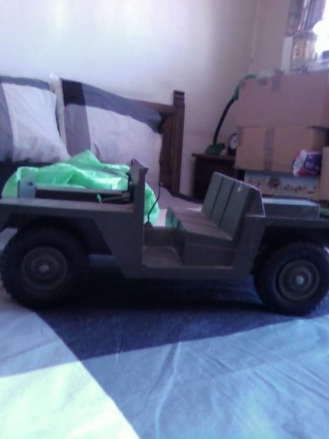 JEEP GEYPERMAN PARA DESGUACE O PIEZAS O DIORAMA