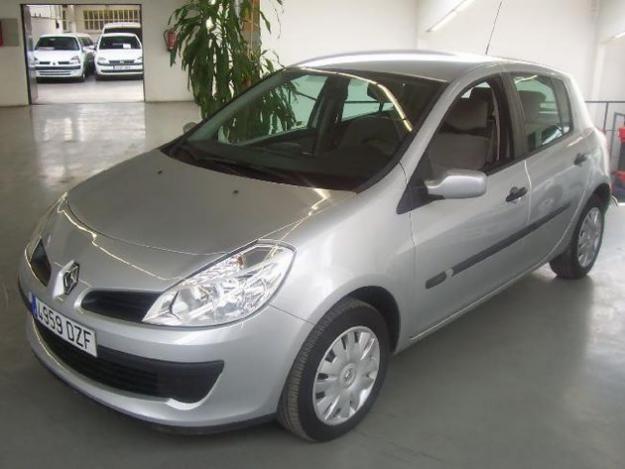 Venta de Renault CLIO 1.5 DCI 85CV EXPRESSION '06 en Huesca