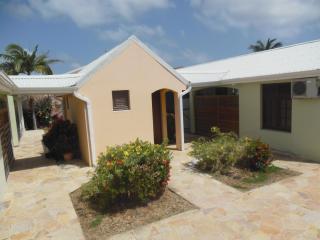 Bungalow : 2/3 personas - sainte anne (martinique)  martinica