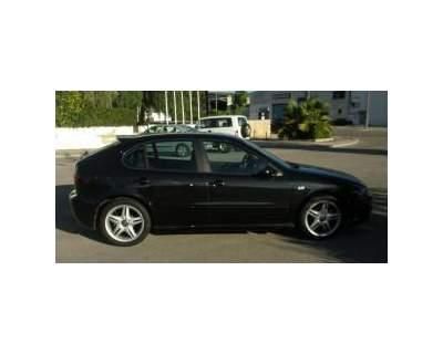 Vendo Seat Leon FR 1.9TDI 150CV Del año 2004 Diesel color Negro metalizado