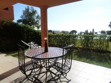 Apartamento con 2 dormitorios se vende en Fuengirola, Costa del Sol