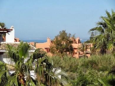 Apartamento con 3 dormitorios se vende en Marbella, Costa del Sol