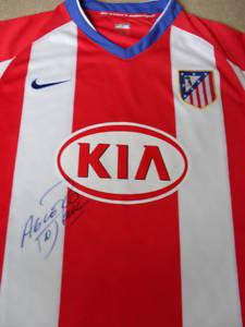 DOS CAMISETAS FIRMADAS DE ATLETICO MADRID