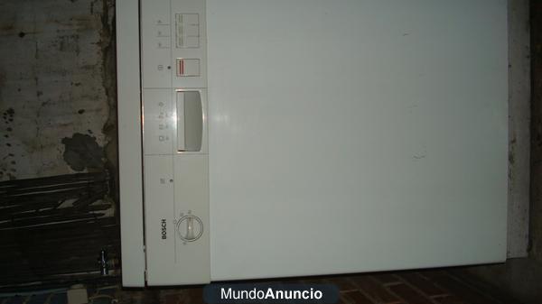 VENDO LAVAVAJILLAS BOSCH SEMINUEVO