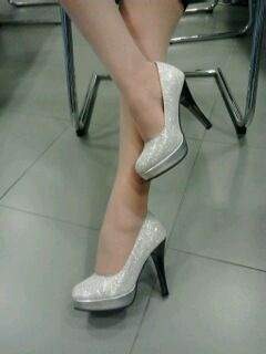 Vendo zapatos de tacon alto numero !!! 34!!!