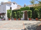 Chalet con 5 dormitorios se vende en Benahavis, Costa del Sol - mejor precio | unprecio.es