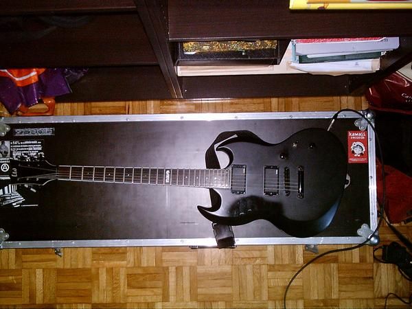 Gitarra electrica LTD VB 400