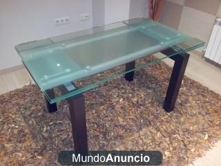 SE VENDE MESA DE COMEDOR DE CRISTAL