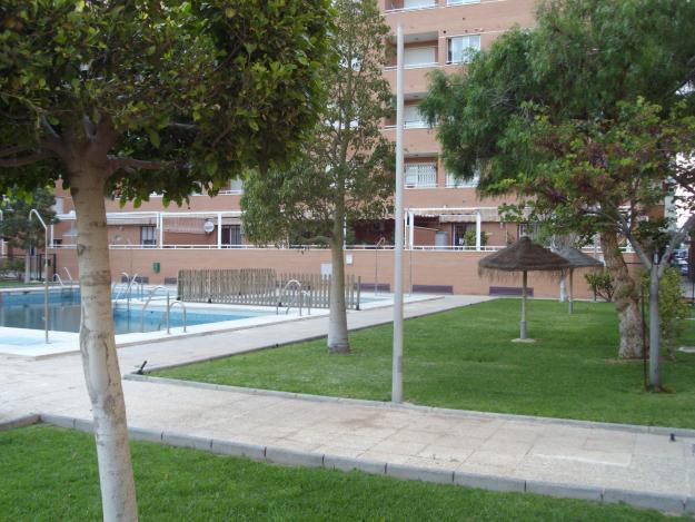 !!SUPER GANGA!! Piso en Almería con PISCINA y MUY REBAJADO