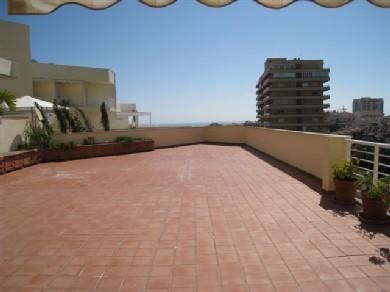 Apartamento con 2 dormitorios se vende en Fuengirola, Costa del Sol