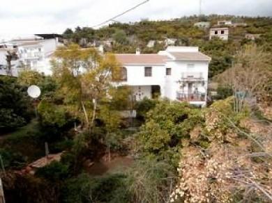 Chalet con 3 dormitorios se vende en Vinuela, Axarquia