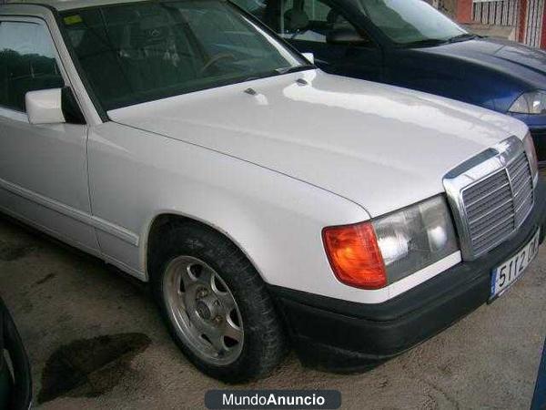 Mercedes-Benz E 200 200 DIESEL W 124