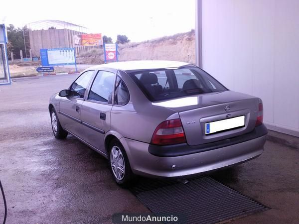 opel vectra,2.0 dls completo