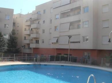 Apartamento con 3 dormitorios se vende en Estepona, Costa del Sol