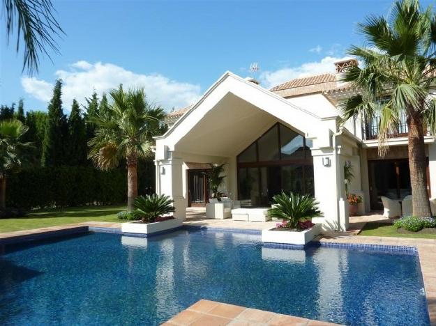 Villas a la venta en Nueva Andalucía Costa del Sol