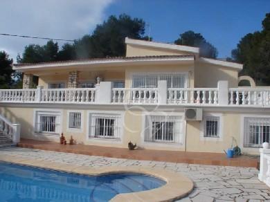 Chalet con 6 dormitorios se vende en Moraira, Costa Blanca