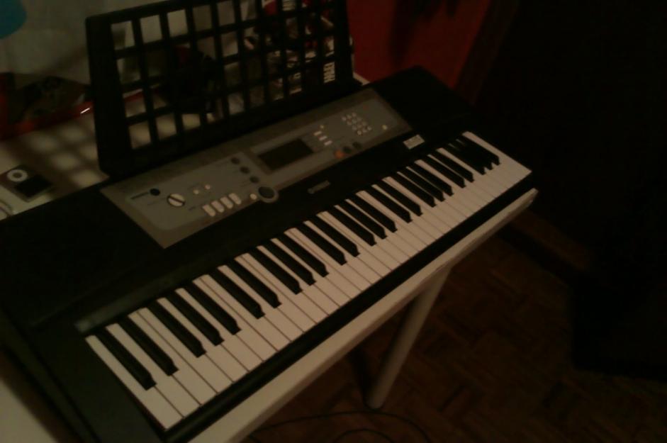 Magnífico Teclado Yamaha PSR E203