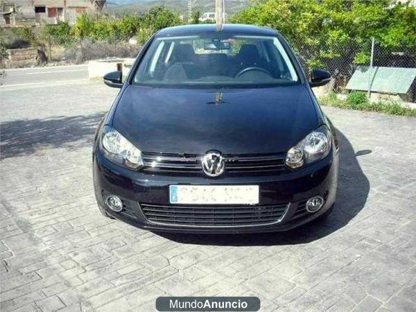 Volkswagen Golf 1.6 TDI 105 DSG Advance BMoti