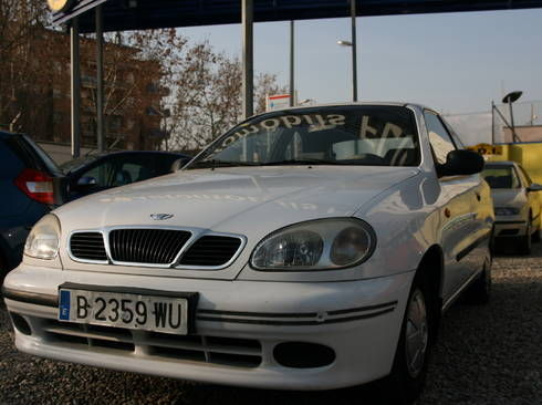 Daewoo Lanos 1.5-FLIPER- EN SABADELL ABIERTO MEDIODIA-