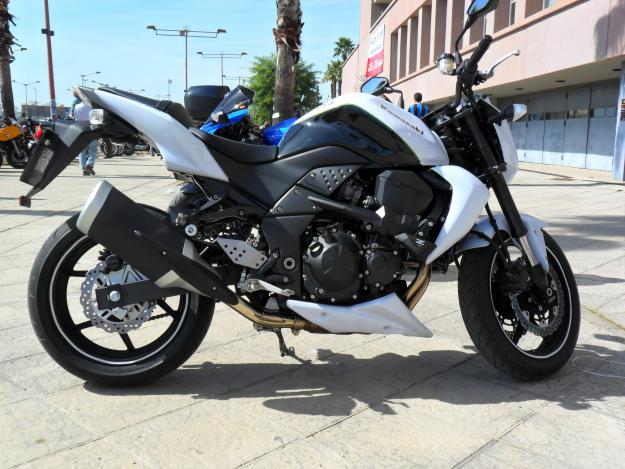 Vendo Kawasaki z750 Sport Limited 2010