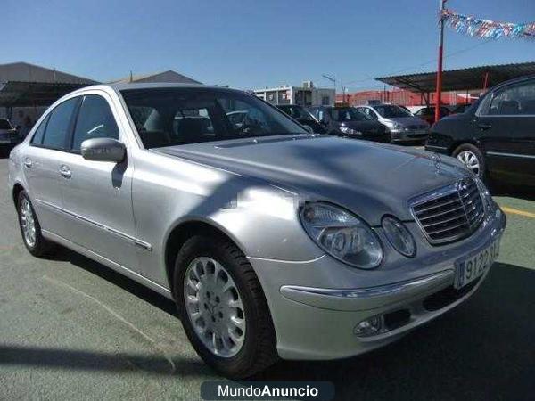 Mercedes-Benz E 220  CDI LIBRO DE REVISIONES