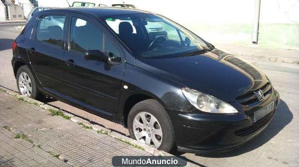 Peugeot 307 del año 2005 - Villena