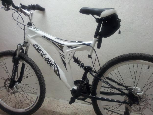 Vendo bicicleta de montaña