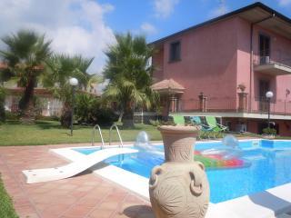 Apartamento en villa : 6/8 personas - piscina - nicolosi  catania (provincia de)  sicilia  italia
