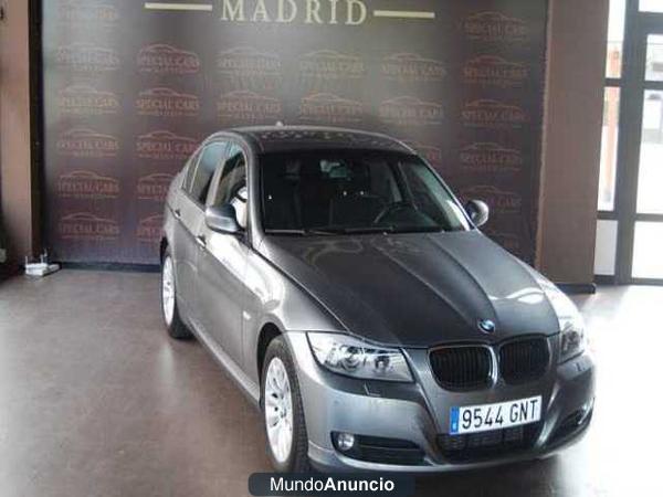 BMW 320D 177C.V. AZUL HIELO \