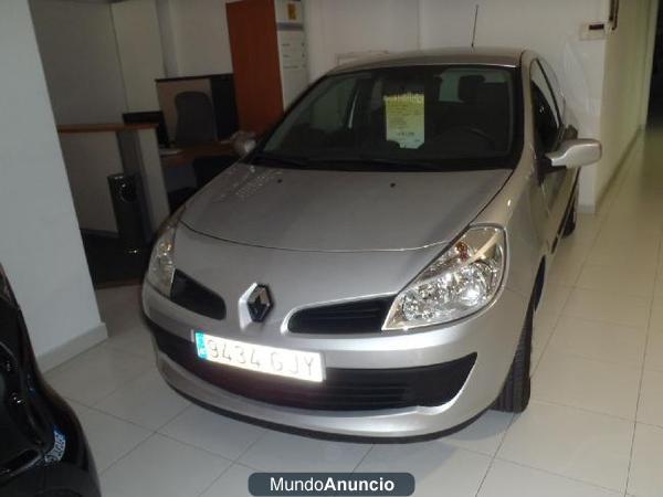 Renault clio 3puertas dci 70cv \'08