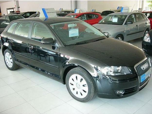 Venta de coche Audi A3 Sportb. 1.6 Fsi Attraction '07 en Murcia