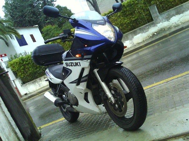 Suzuki GS500 F, limitada en papeles muy bien cuidada