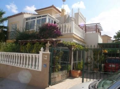 Chalet con 3 dormitorios se vende en Algorfa, Vega Baja Torrevieja