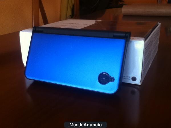 Nintendo DSi XL con tarjeta R4i gold