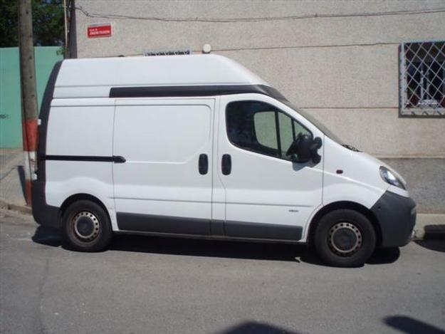 Venta de coche Opel Vivaro 1.9 Dti '04 en Palau De Plegamans