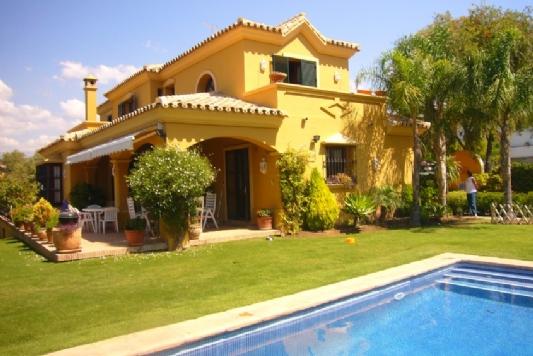 4 Dormitorio Chalet En Venta en San Pedro de Alcantara, Málaga