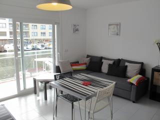 Apartamento : 4/6 personas - vistas a mar - ampuriabrava  girona (provincia de)  cataluna  espana