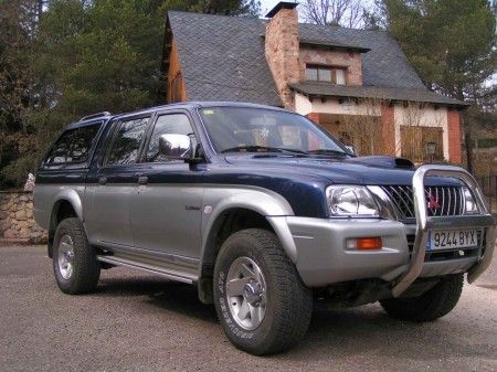 MITSUBISHI L 200. DC 4X4 GLS PLUS - GIRONA